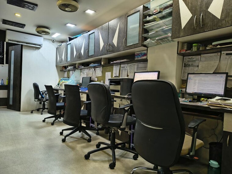 Team Area, memnagar Commercial Office Space 650 Sq.Ft. In Memnagar Ahmedabad 10584063
