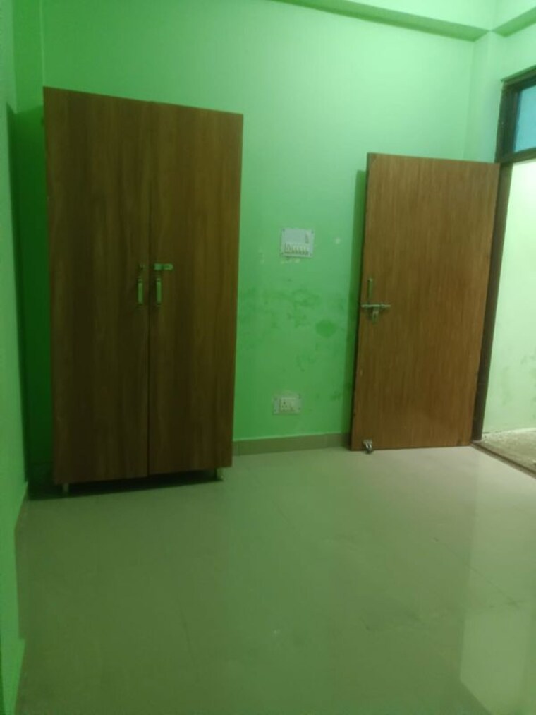 Room, arsh-green-heights 2 Bedroom 950 Sq.Ft. Builder Floor In Gaur City 1 Greater Noida 10590804