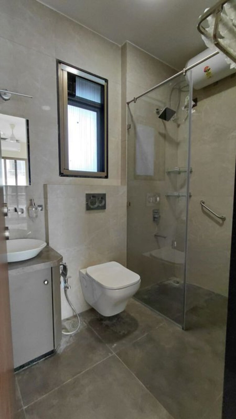 Bathroom, hubtown-the-premiere 3 Bedroom 1100 Sq.Ft. Apartment In Andheri West Mumbai 10590831