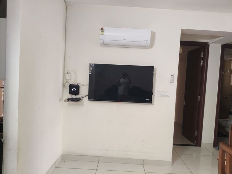 Bathroom, allwin-el-spazia 3 Bedroom 1700 Sq.Ft. Apartment In Sanauli Zirakpur 10590832