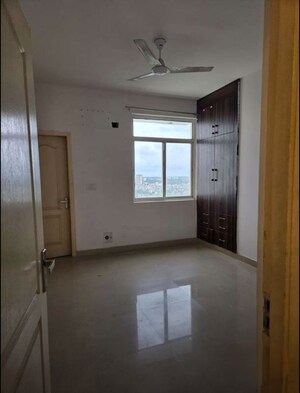3 BHK Apartment For Rent in Amar Shaheed Path