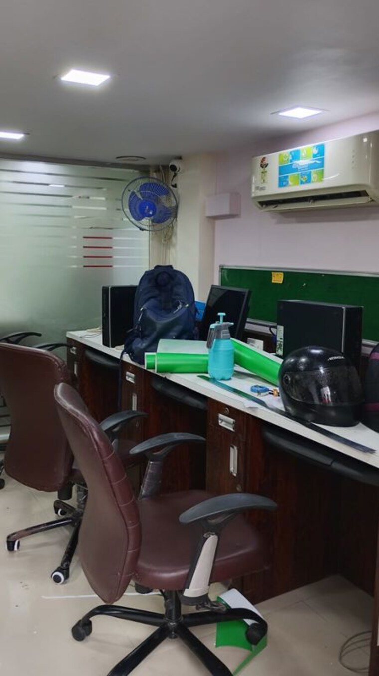 Team Area, haware-fantasia Commercial Office Space 478 Sq.Ft. In Vashi Sector 28 Navi Mumbai 10590838