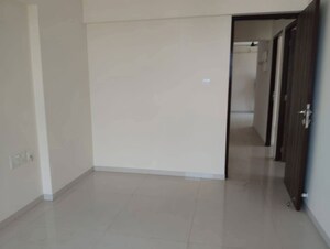 Room in 3 BHK Apartment at Dedhia Estate, Matunga East – for Rent