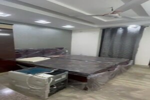 Team Area in 2 BHK Builder Floor at Mahavir Enclave – for Sale