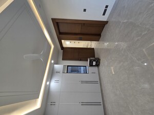 Furnished Amenities in 3 BHK Builder Floor at Palam Vihar – for Sale
