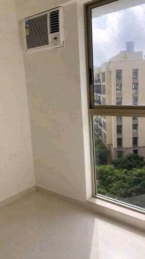 Room in 1 BHK Apartment at Lodha Crown Kolshet, Kolshet Road – for Sale