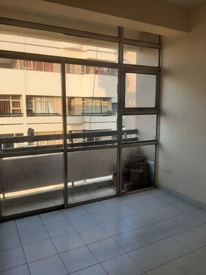 2 BHK Apartment For Rent in Ansal Sushant Estate, Sector 52