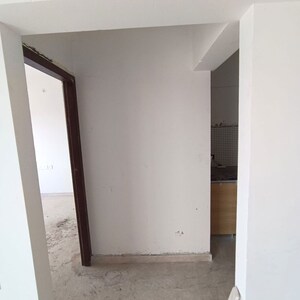 Room in 2 BHK Apartment at Omkar Signet, Malad East – for Rent