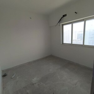 Room in 2 BHK Apartment at Omkar Signet, Malad East – for Rent