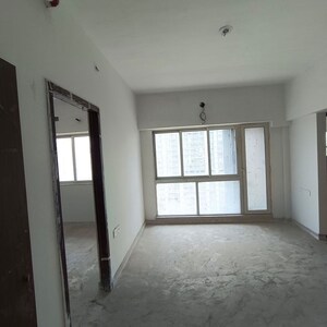 Room in 2 BHK Apartment at Omkar Signet, Malad East – for Rent