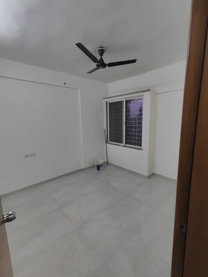 Room in 2 BHK Apartment at Shriram Vivaan Park, Lohgaon – for Rent