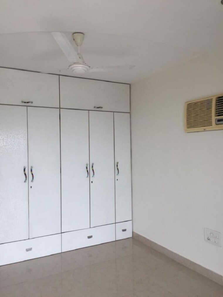 Room, bandra west 2 Bedroom 700 Sq.Ft. Apartment In Bandra West Mumbai 10590931