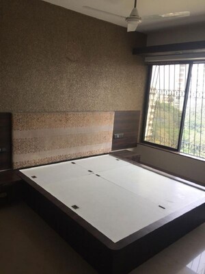 Bedroom in 2 BHK Apartment at Bandra West – for Rent