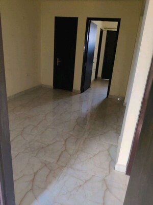 Room in 2 BHK Builder Floor at Sector 46 – for Rent