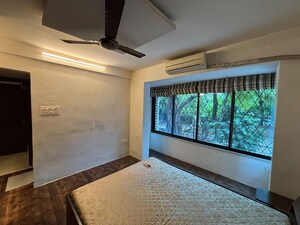 Bedroom in 2 BHK Apartment at Bandra West – for Rent