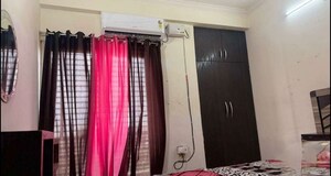 Furnished Amenities in 3 BHK Apartment at Nishatganj Talkatora – for Rent