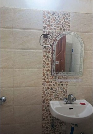 Bathroom in 3 BHK Apartment at Nishatganj Talkatora – for Rent