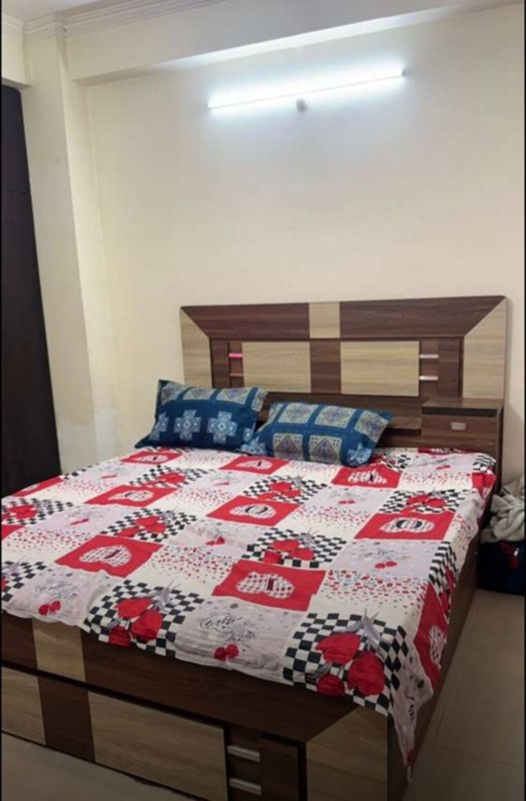 Bedroom, nishatganj talkatora 3 Bedroom 1350 Sq.Ft. Apartment In Nishatganj Talkatora Lucknow 10590964