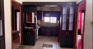 Living Room in 3 BHK Apartment at Nishatganj Talkatora – for Rent