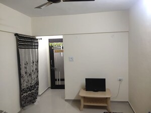 Room in 1 BHK Apartment at Pimpri – for Sale