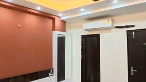 Bedroom in 2 BHK Builder Floor at Sector 43 – for Rent