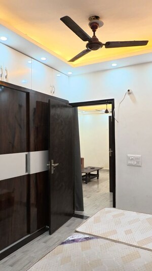 Kitchen in 2 BHK Builder Floor at Sector 43 – for Rent
