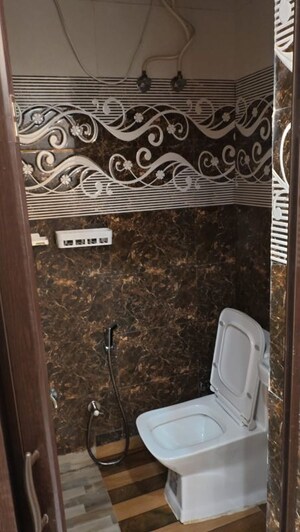 Furnished Amenities in 2 BHK Builder Floor at Sector 43 – for Rent