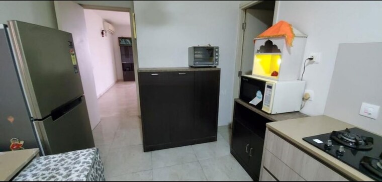Kitchen, rosa-manhattan 3 Bedroom 1600 Sq.Ft. Apartment In Ghodbunder Road Thane 10591012