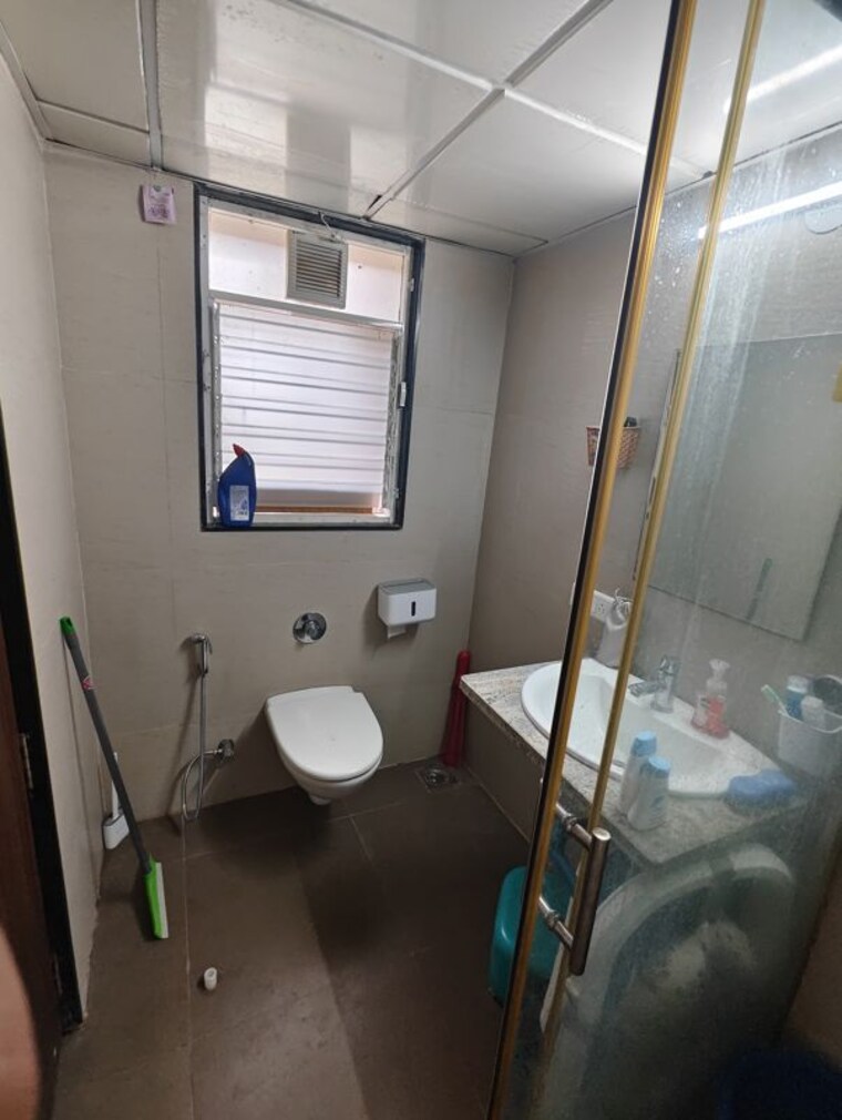 Bathroom, bhojwani-samruddhi-park 2 Bedroom 1050 Sq.Ft. Apartment In Pimple Saudagar Pune 10590999