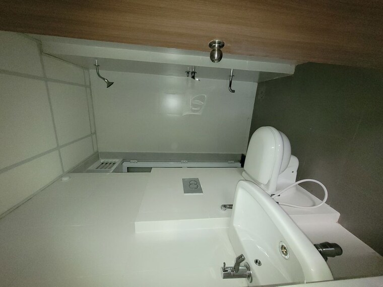 Bathroom, godrej-emerald 2 Bedroom 707 Sq.Ft. Apartment In Ghodbunder Road Thane 10591026