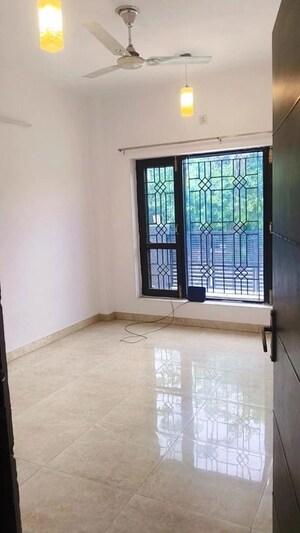 Room in  Office Space at Shimla Bypass Road – for Rent