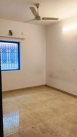 Room in  Office Space at Shimla Bypass Road – for Rent