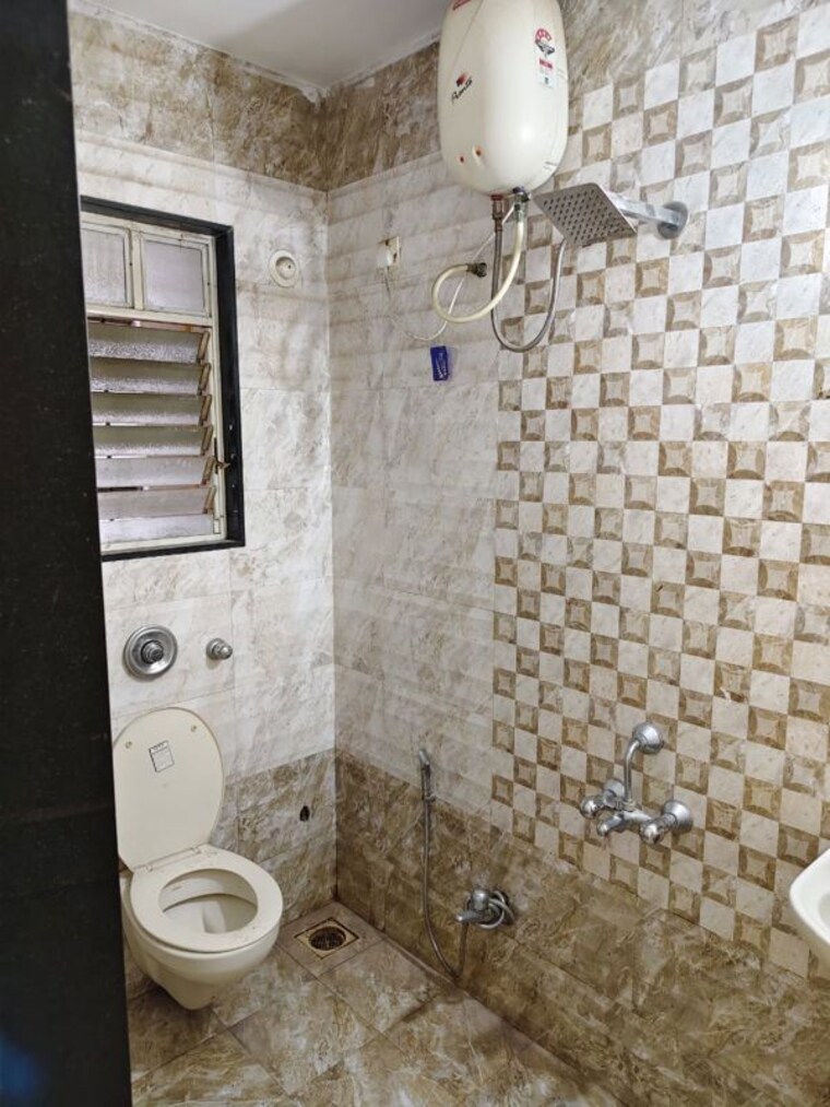 Bathroom, suyog-nikunj 2 Bedroom 900 Sq.Ft. Apartment In Baner Pune 10591062