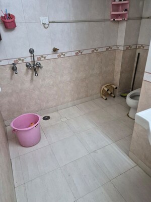 Bathroom in 2 BHK Builder Floor at Sector 43 – for Rent