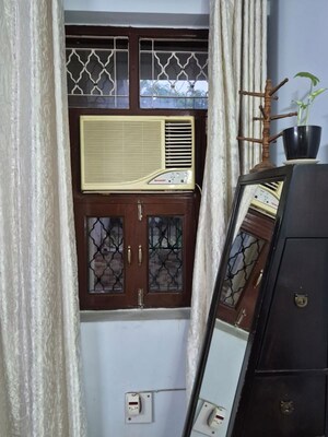 Furnished Amenities in 2 BHK Builder Floor at Sector 43 – for Rent