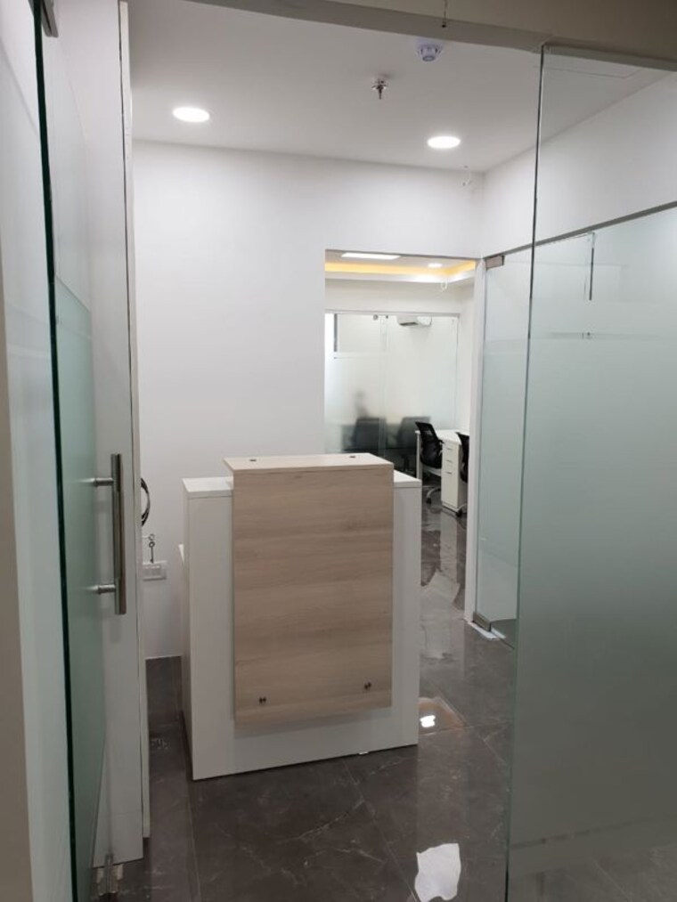 Bathroom, emaar-emerald-plaza Commercial Office Space 641 Sq.Ft. In Sector 65 Gurgaon 10591067
