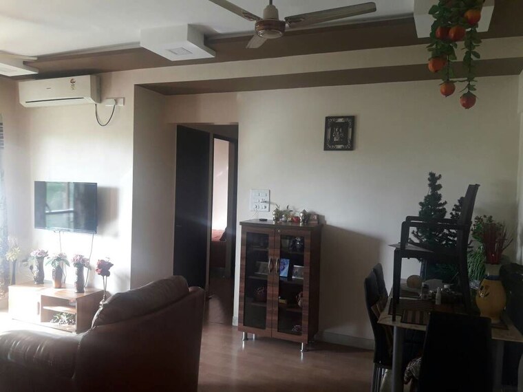 Living Room, lodha-luxuria-priva 2 Bedroom 1000 Sq.Ft. Apartment In Majiwada Thane 10591072