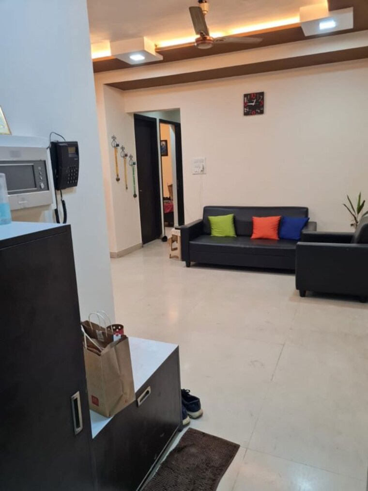 Team Area, lodha-luxuria-priva 2 Bedroom 1000 Sq.Ft. Apartment In Majiwada Thane 10591072