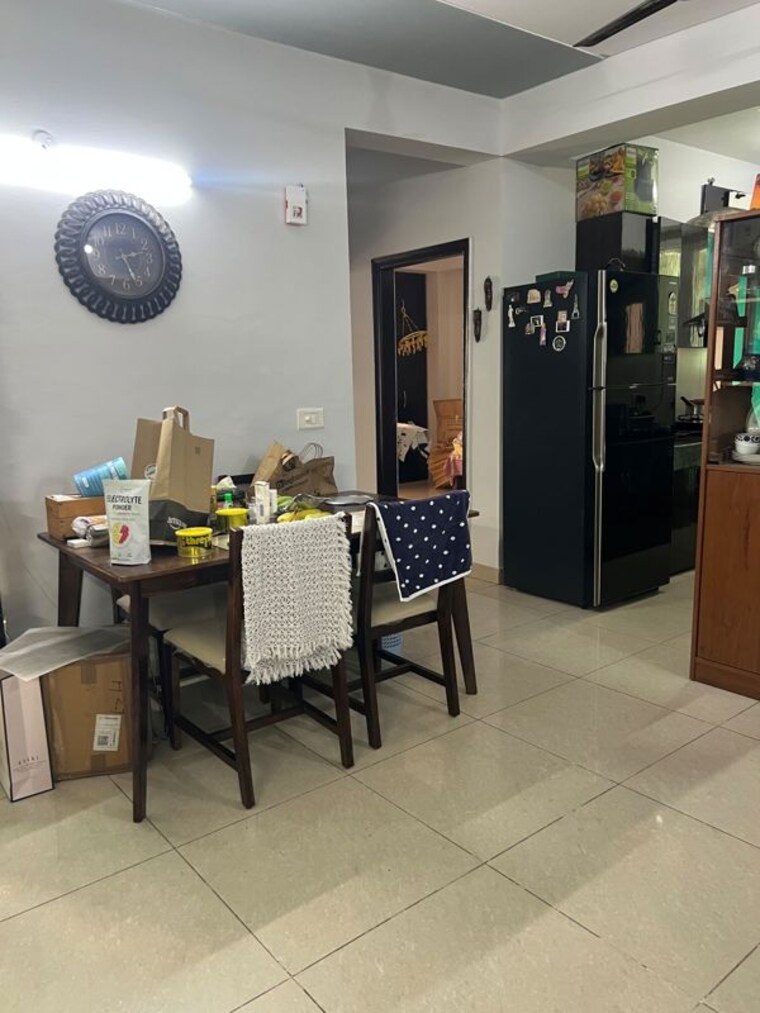 Team Area, sector 30 1.5 Bedroom 300 Sq.Mt. Villa In Sector 30 Noida 10591073
