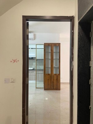 Building Lobby in 3 BHK Apartment at Smart World Orchard, Sector 61 – for Rent