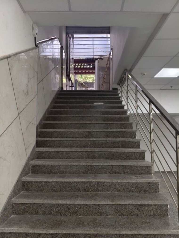 undefined, sector 63 Commercial Office Space 1500 Sq.Ft. In Sector 63 Noida 10591029
