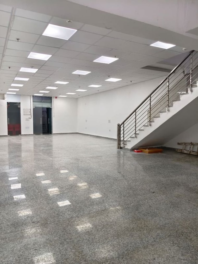 Exterior View, sector 63 Commercial Office Space 1500 Sq.Ft. In Sector 63 Noida 10591029