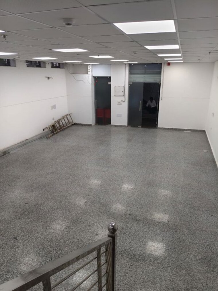 Room, sector 63 Commercial Office Space 1500 Sq.Ft. In Sector 63 Noida 10591029
