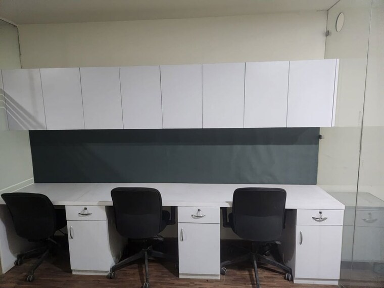 Team Area, emaar-emerald-plaza Commercial Office Space 671 Sq.Ft. In Sector 65 Gurgaon 10591083
