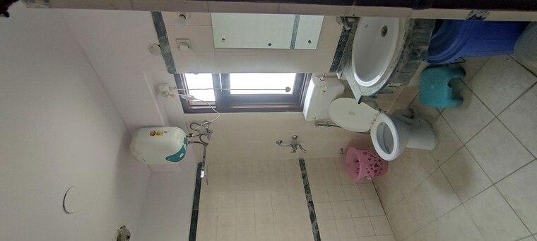 Bathroom, omaxe-green-valley 2 Bedroom 1150 Sq.Ft. Apartment In Sector 42 Faridabad 10591079