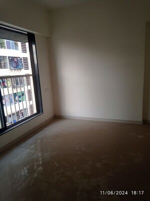 Room in 1 BHK Apartment at Bhoomi Samarth, Goregaon East – for Rent