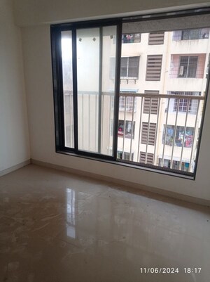 Room in 1 BHK Apartment at Bhoomi Samarth, Goregaon East – for Rent