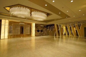 Furnished Amenities in 3 BHK Apartment at Malwa Escon Primera, International Airport Road – for Sale