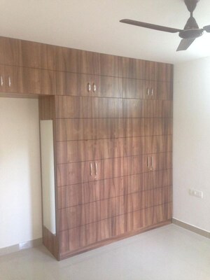 Room in 2 BHK Apartment at Mantri Webcity, Hennur Road – for Rent