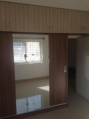 Room in 2 BHK Apartment at Mantri Webcity, Hennur Road – for Rent